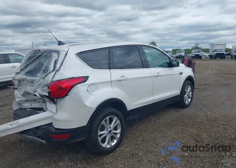 2019 Ford Escape Se from USA, damaged, VIN 1FMCU9GD9KUA52670